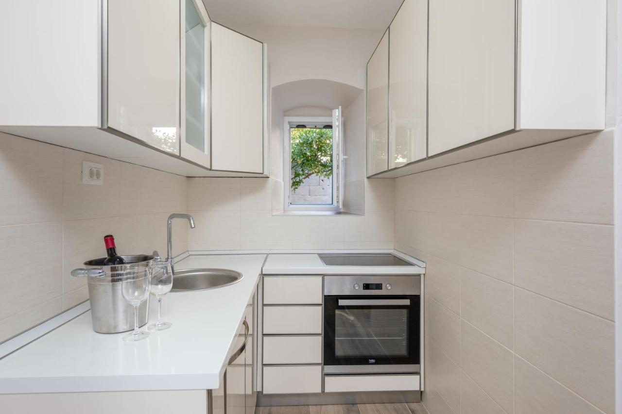 Tanja'S Seafront Orahovac Apartment โกตอร์ ภายนอก รูปภาพ